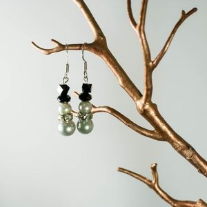 NWT Snowman earrings
